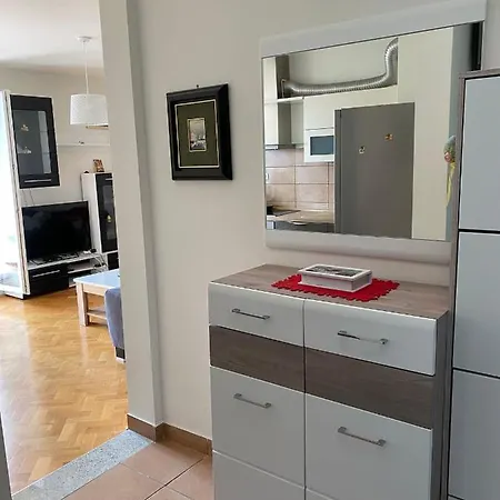 S Apartment *