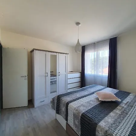 S Apartment