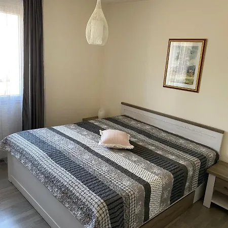 S Apartment